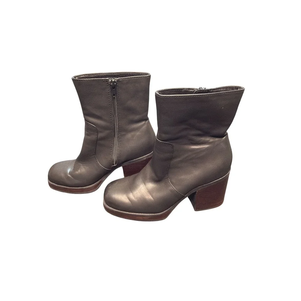 Korks by Kork Ease Faux Leather Block Heel Boots Black Round Toe Zip Up Size 7